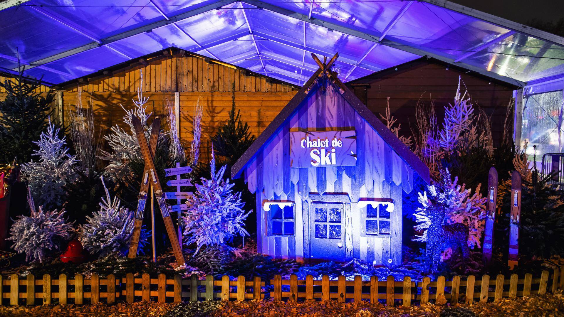 Marché de Noël d’Argenteuil avec chalets traditionnels, illuminations féeriques et animations familiales en Île-de-France